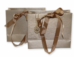 Buy the Perfect Shopping Bags for Your Jewelry