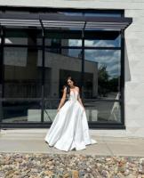 Discover Gorgeous Wedding Dresses and Affordable Rentals