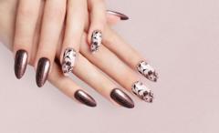 Discover the Best Nail Extension Designs in Kolkata at The 20 Nails Story