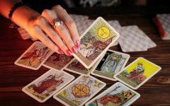 Get Your Future with an Online Tarot Card Reading