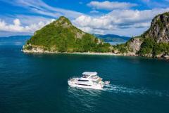 Explore Koh Samui with Premium Boat Rentals