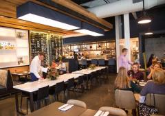 Choose a Top -Notch Upscale Restaurant in Woodlands - Fielding's Local Kitchen + Bar