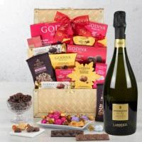 Discover Italian Excellence with Wine Gift Sets & Prosecco Baskets