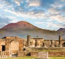 Sail Through the Beautiful Gulf of Naples