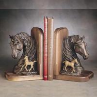 Stylish Horse Head Bookends for Book Lovers