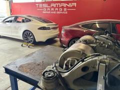 Tesla mania Garage