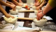 What Are the Benefits of Learning Cake Making Skills?