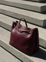 Shop high-end Bottega replica bag at Perfecta Replica now