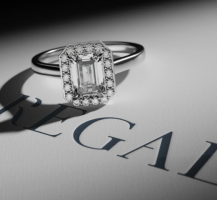 Customized Halo Engagement Rings for a Personal Touch