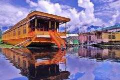 Book Your Stay on Dal Lake Houseboats Now